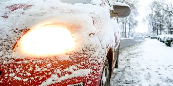 在冰天雪地駕駛的注意事項