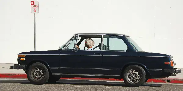 你可以在汽車保單加上朋友的名字嗎?