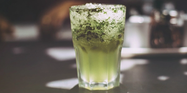 Image of an alcoholic drink to illustrate drink driving