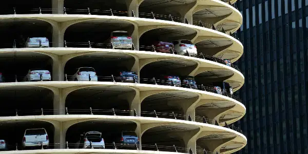 若泊車時發生碰撞,什麼情況下車保會賠償?